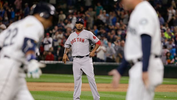 fernando-abad-red-sox-debut-mariners.jpg